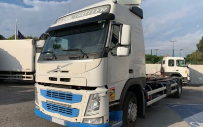 VOLVO FM11 330CH 19T PORTE CONTAINER